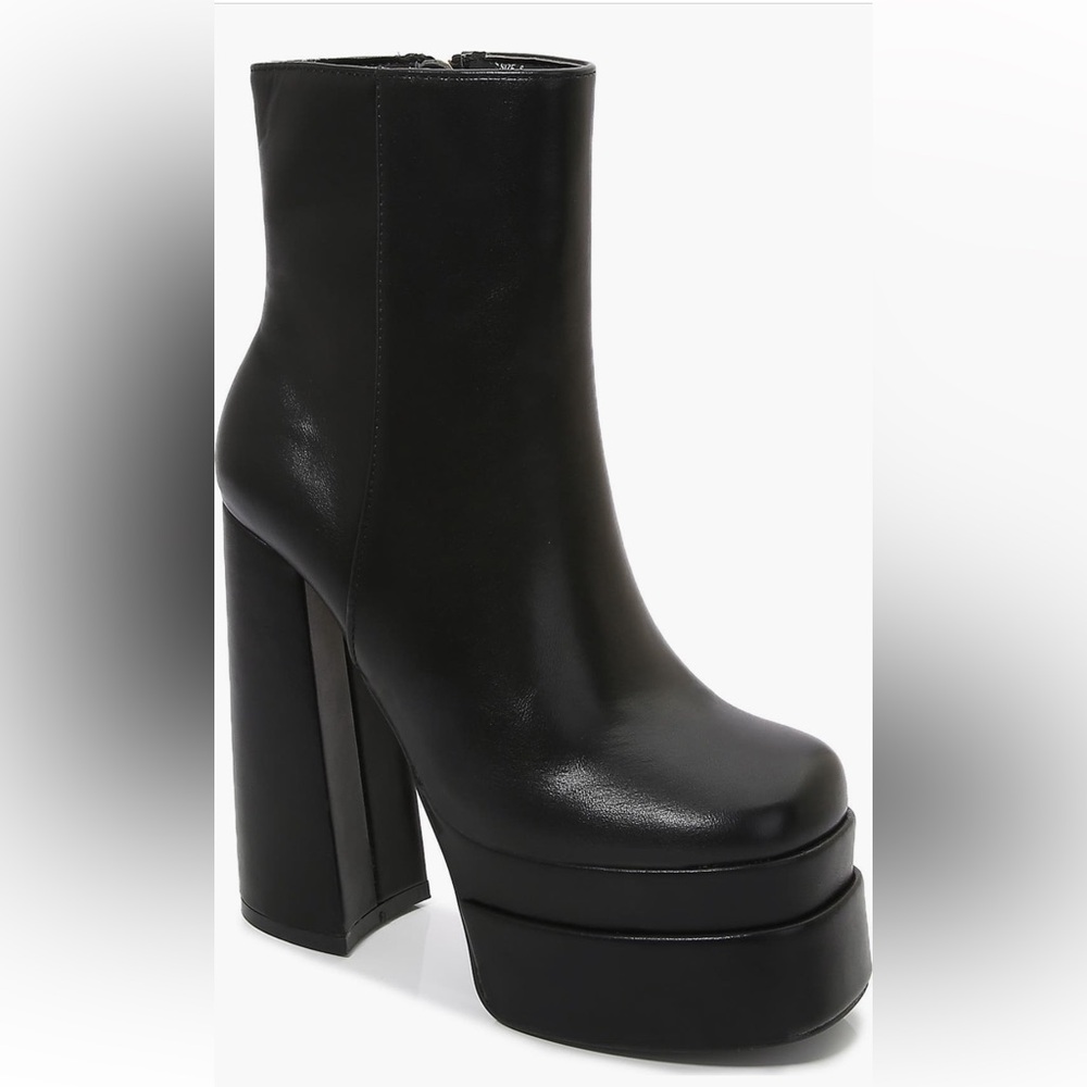 Berness Lindsay Black Platform Ankle Boots
